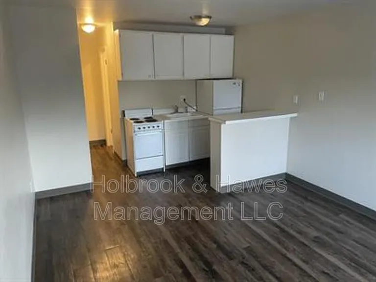 1714 Stover St #2G — Photo 4