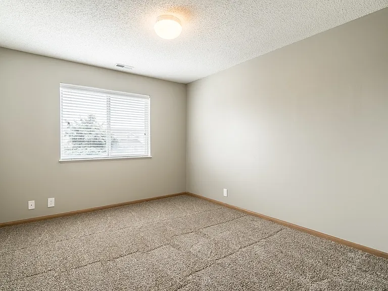 Highland View Apartments — Photo 163