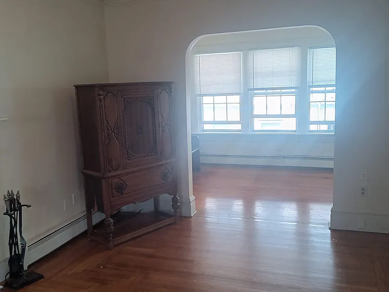 27 Ogden St #2 — Photo 5