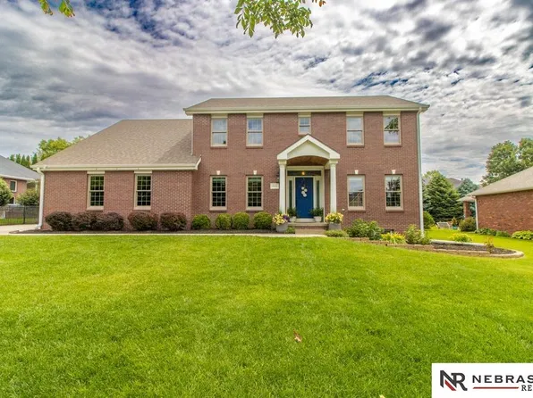 6808 Ridge Rd, Lincoln, NE 68512