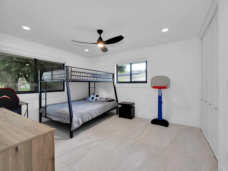 6860 SW 99th Ter — Photo 31