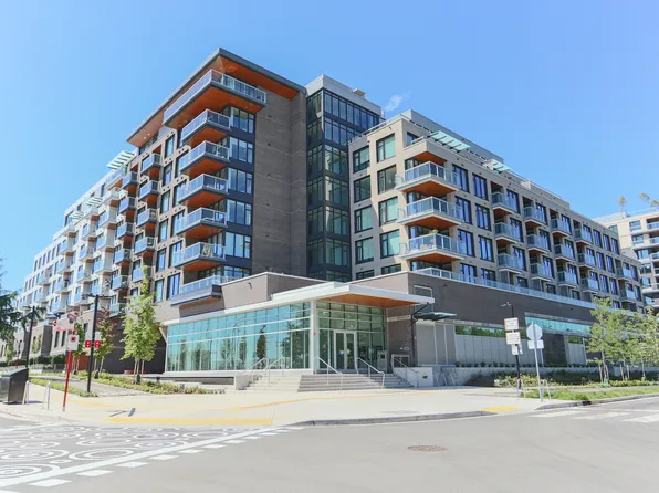 777 Harbourside Dr #609, North Vancouver, BC V7P 3R7