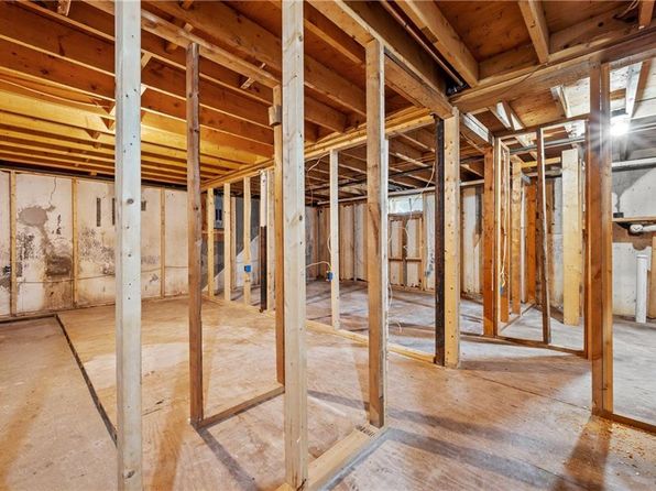 447 Steere Farm Rd, Burrillville, RI 02830