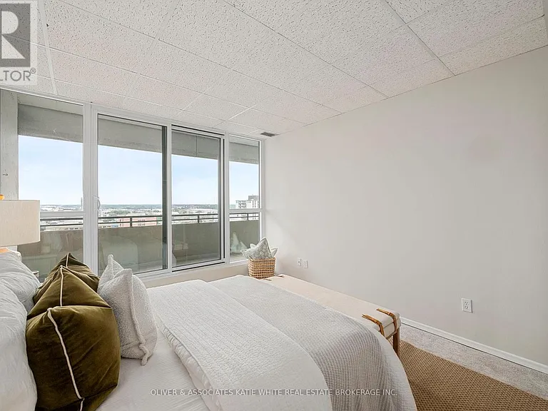 389 Dundas St #1901 — Photo 7
