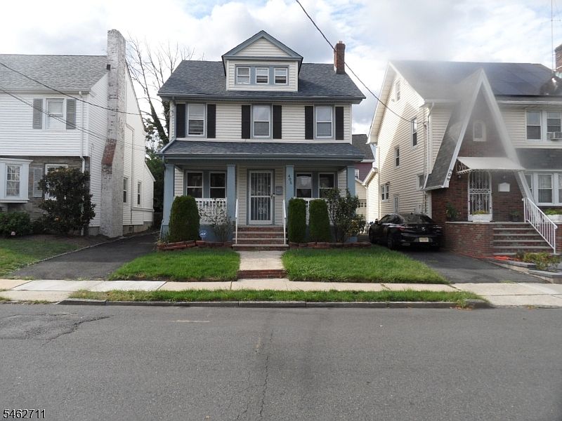 1st image of 405 Chapman St