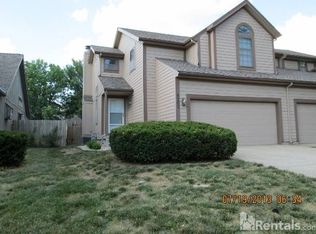 9302 W 121st Ter, Overland Park, KS 66213