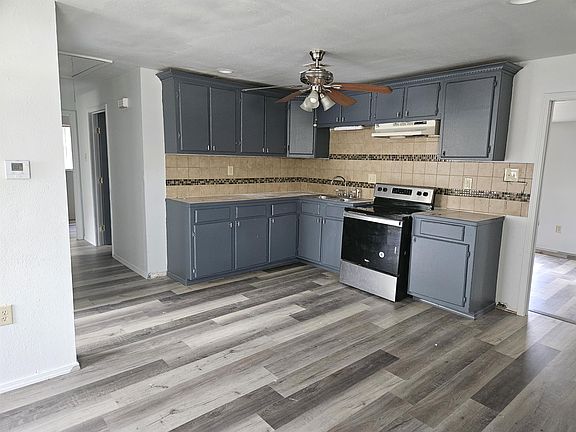 4th image of 4801 Mendez St
