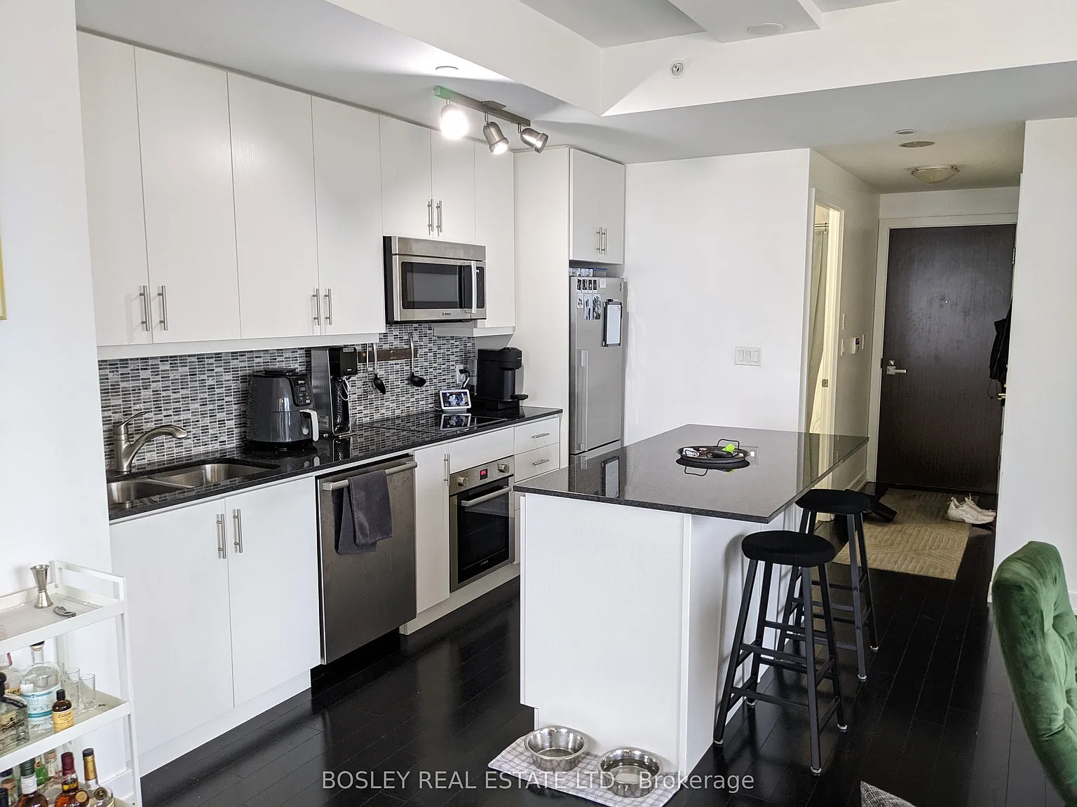 2 bed, $2,850 — Photo 2