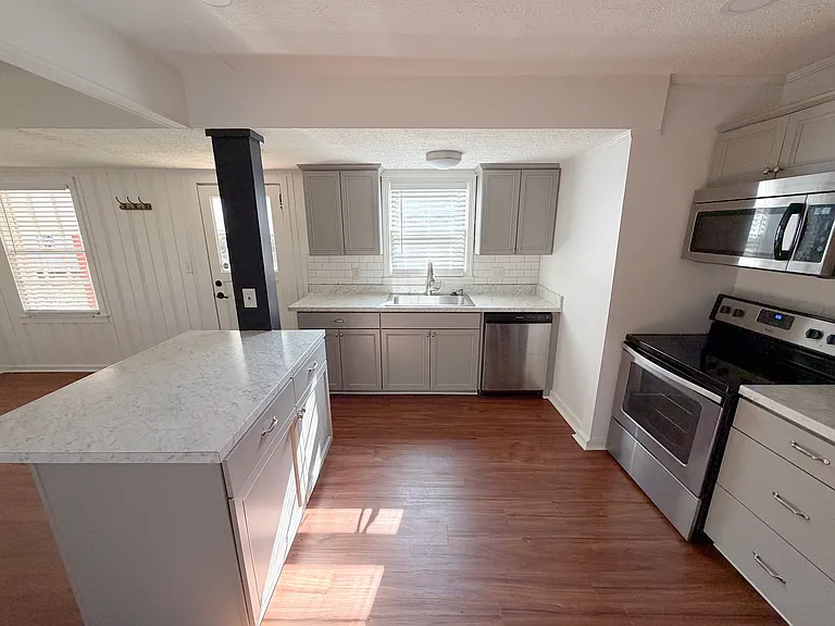 6 Arlington Dr — Photo 6