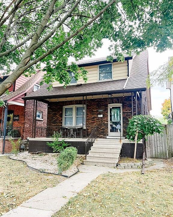 1st image of 1543 Hall Ave