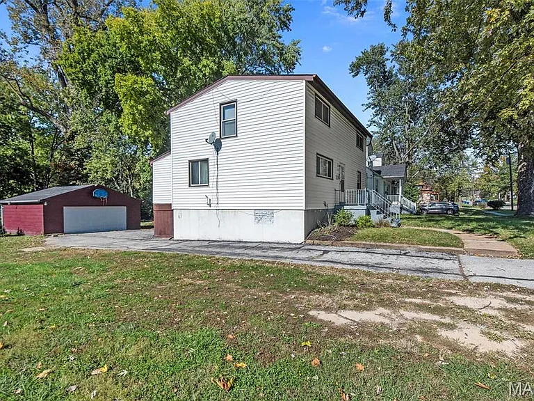 3319 Eminence Blvd — Photo 4