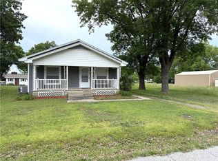 210 W Perry St, Arma, KS 66712