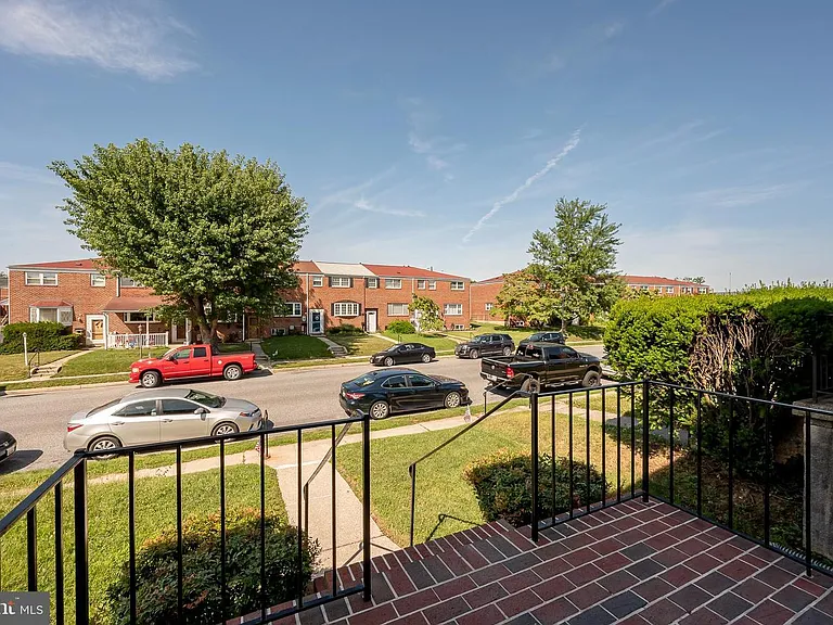 1117 Circle Dr — Photo 3