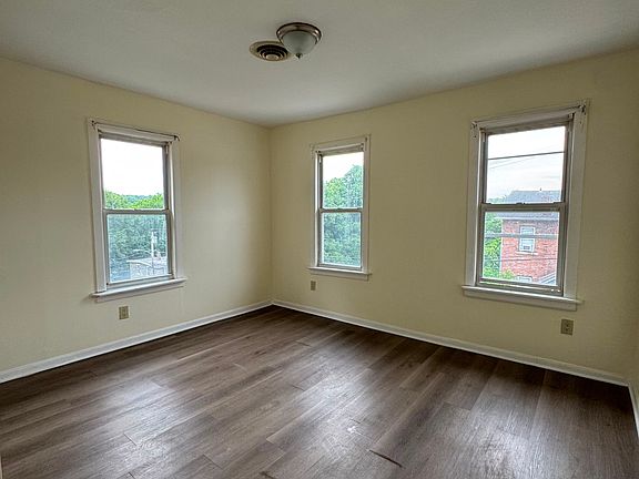 5th image of 236 W Thames St #2