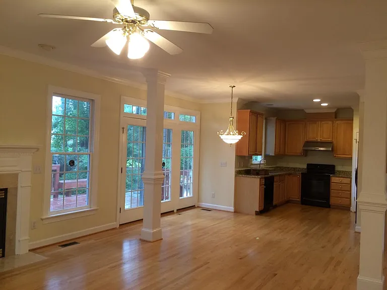 2906 Alderman Ln — Photo 3