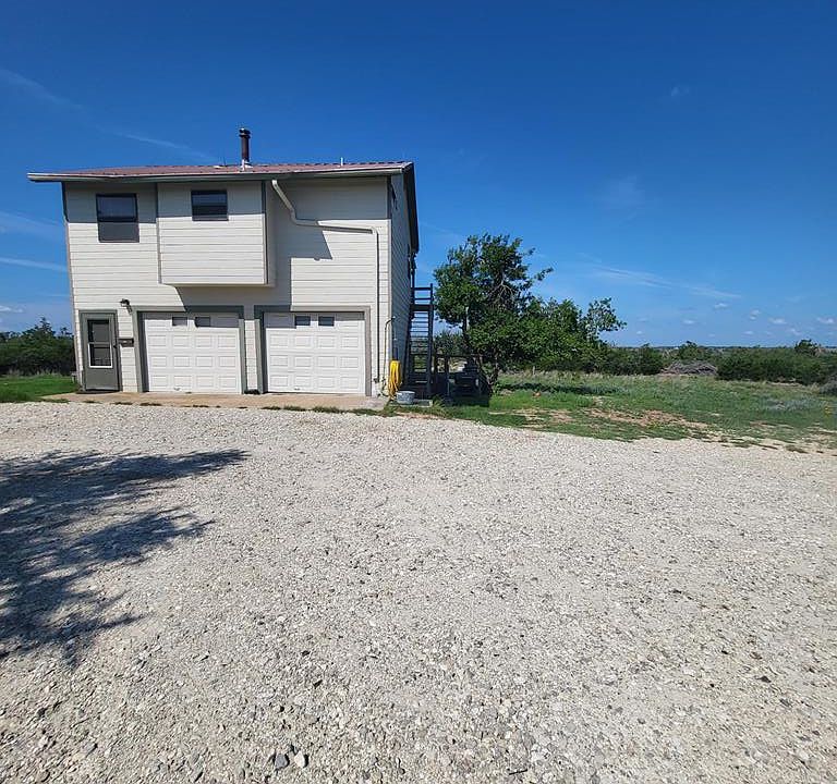 1st image of 3 Thistle Hill Dr