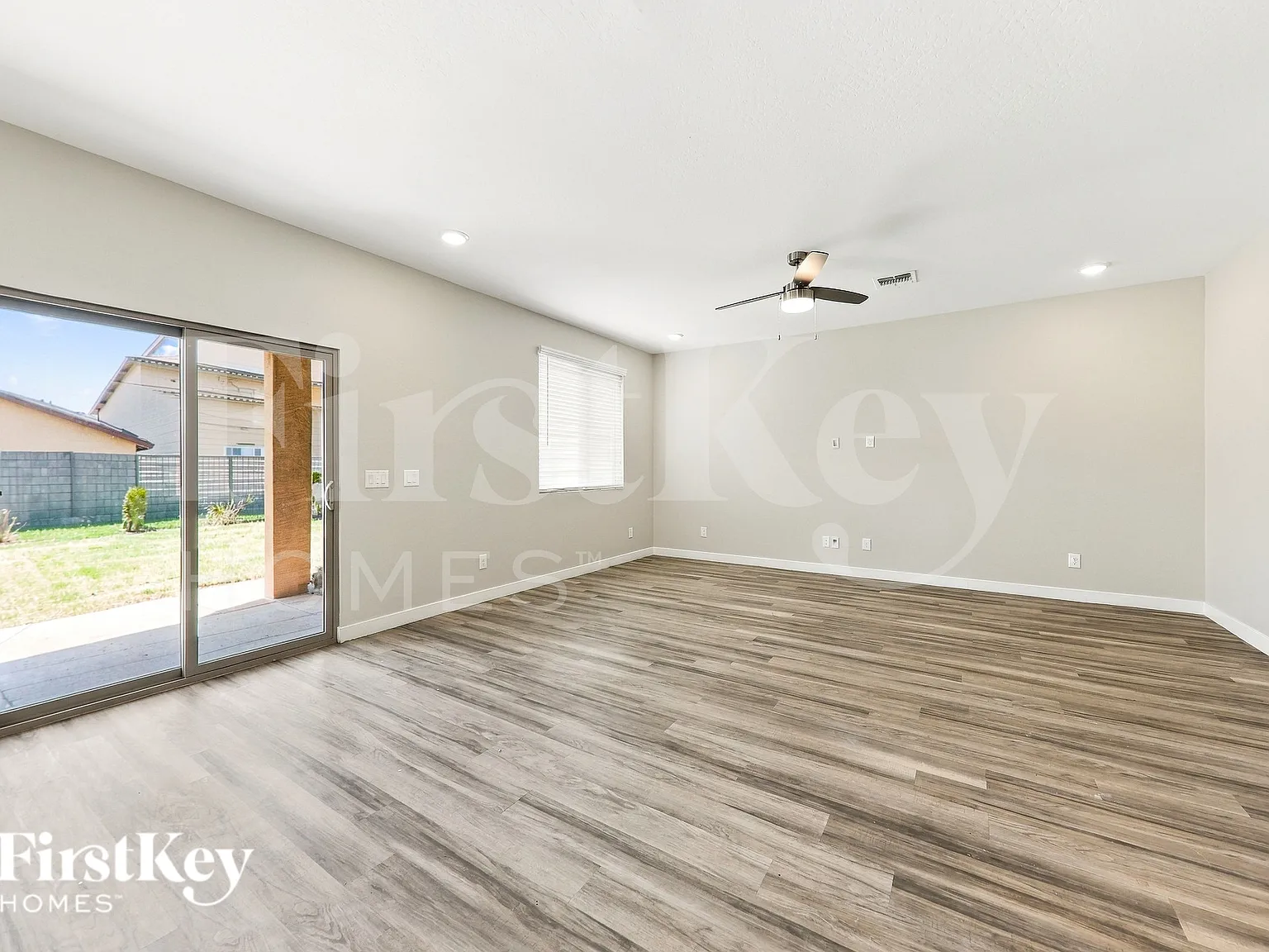 5 bed, 2.5 bath, 2624 sqft, $2,995 — Photo 2