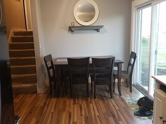 4th image of 165 W Fox St