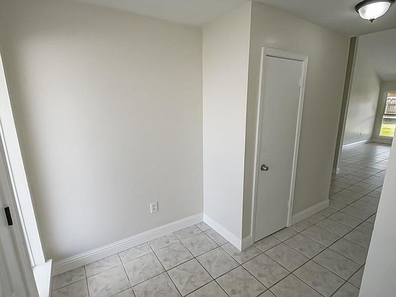 5th image of 2120 Killington Dr