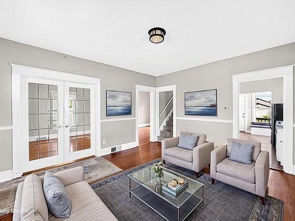 2nd image of 322 W 10th St