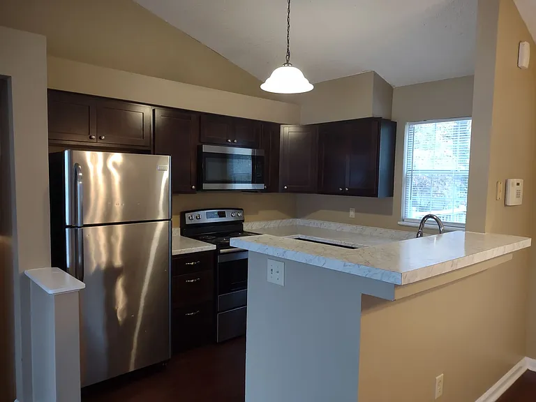 202 Hookston Way — Photo 4