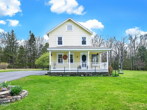 102 Rocky View Dr, Hawley, PA 18428