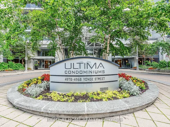 4978 Yonge St, Toronto, ON
