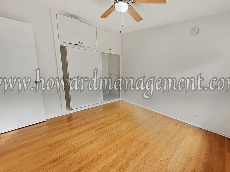 3717 Los Feliz — Photo 7