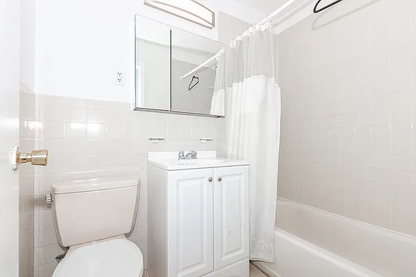 Rented by MySpaceNYC | media 10