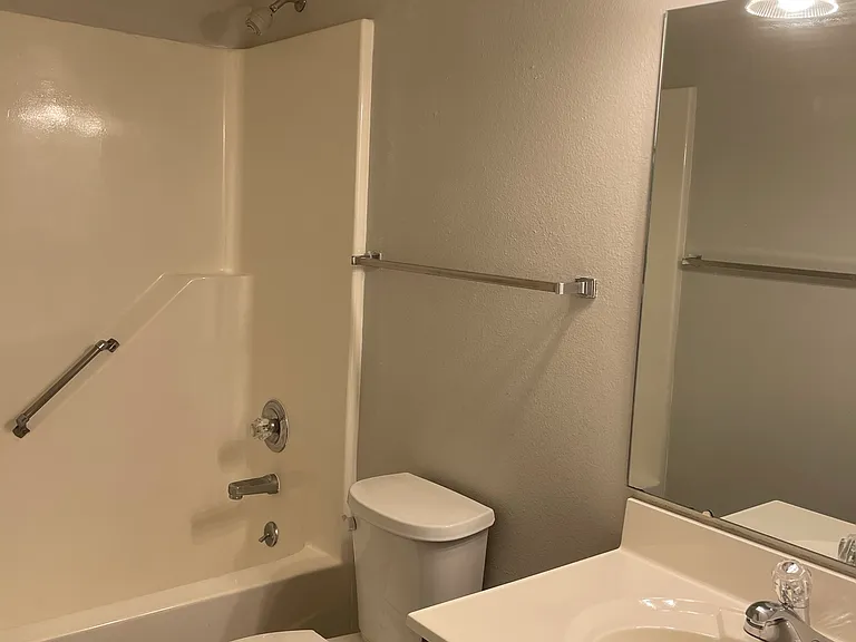 440 S Johnson St #6S — Photo 8