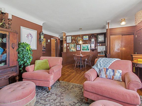 4th image of 29922 Lonnie Dr