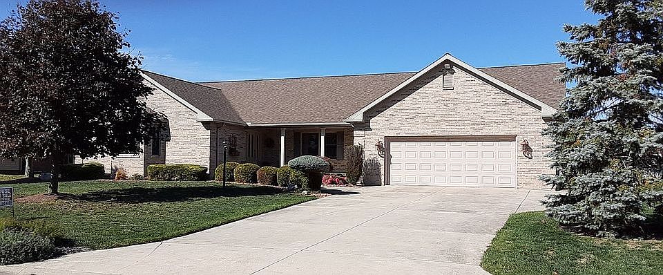 1st image of 14 Ponds Side Dr