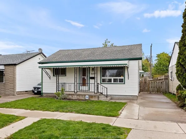 2270 Marentette Ave, Windsor, ON N8W 2C1