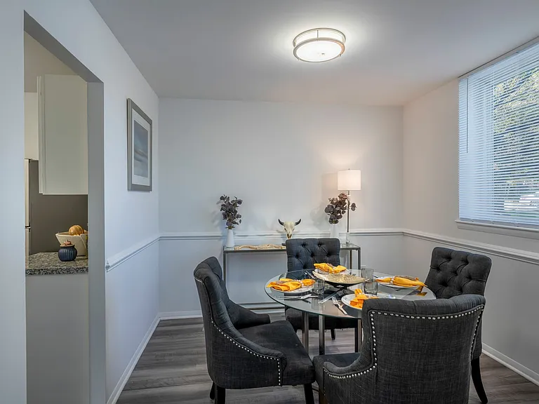 Renovated 2 Bedroom Apartment Home