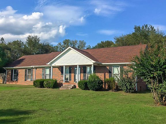 2nd image of 748 Redwood Cir