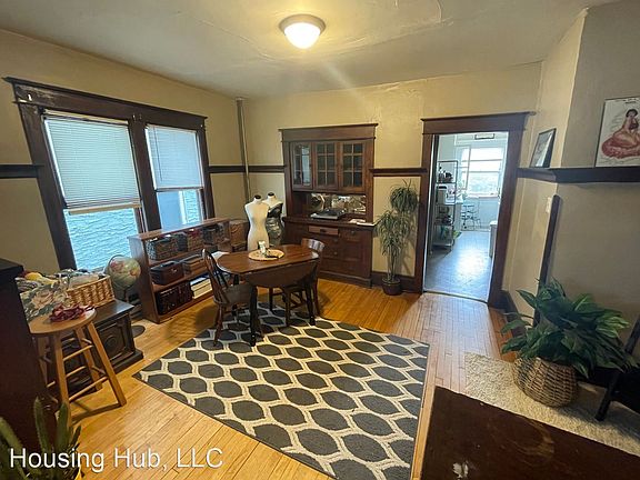3rd image of 285 Bates Ave #2
