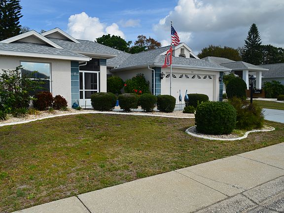 2nd image of 313 Caloosa Woods Ln