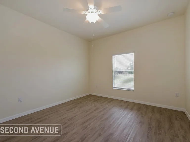 3202 NE 14th Pl — Photo 12