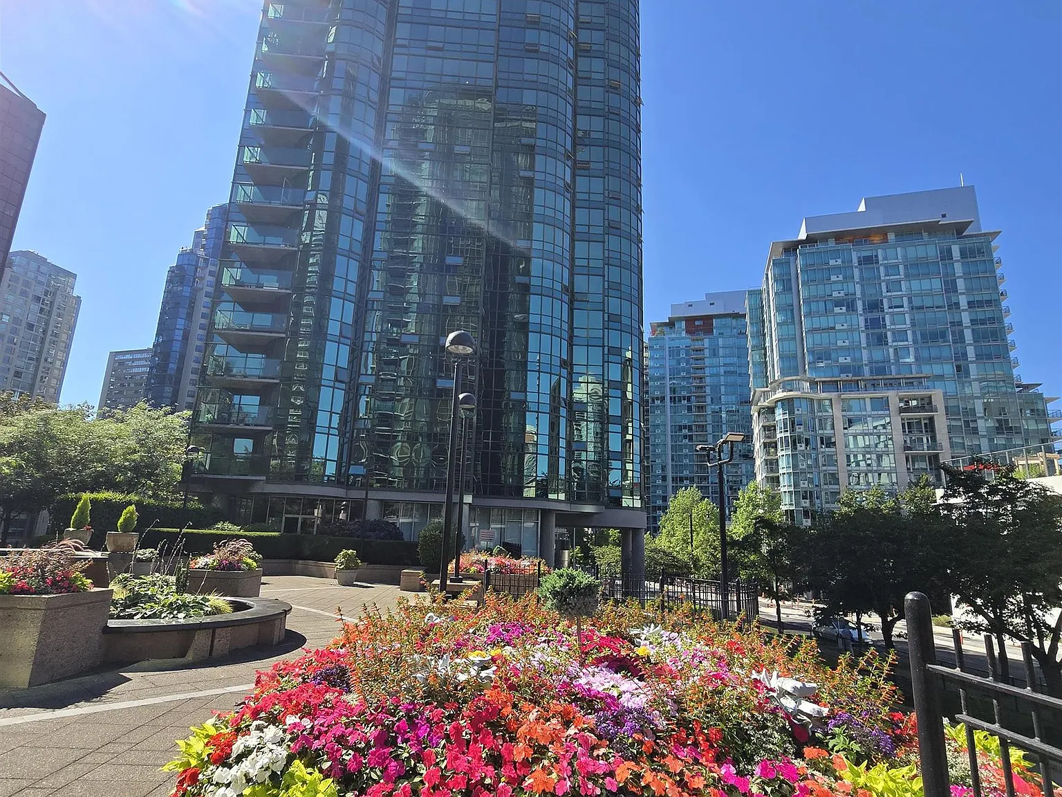 1 bed, 667 sqft, $2,995 — Photo 1