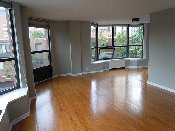 2nd image of 899 S Plymouth Ct APT 103