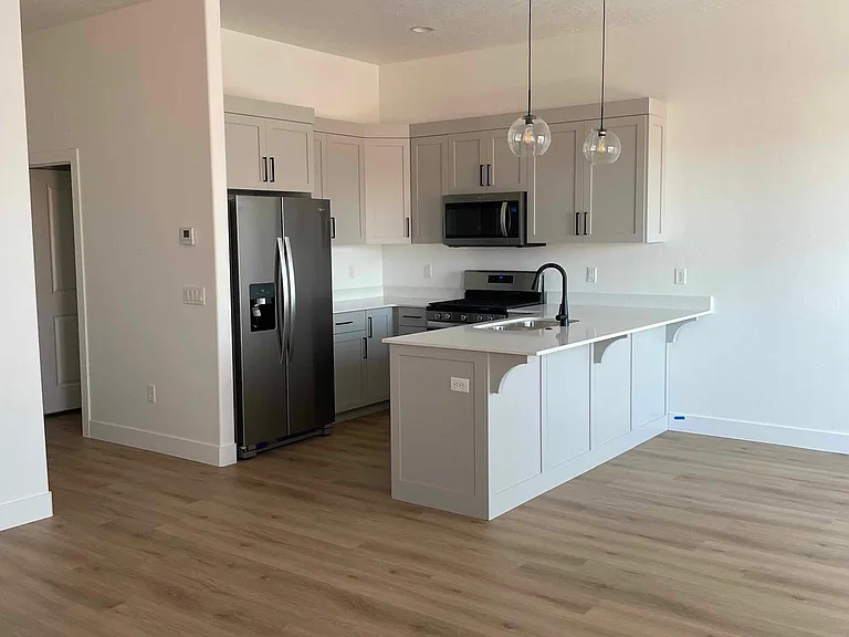 2685 E Rain Tree St — Photo 2