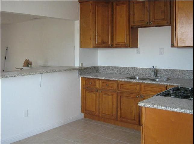 1st image of 11758 Chamberlaine Ave