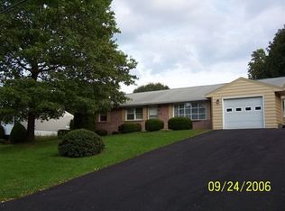 7239 Chambers Hill Rd, Harrisburg, PA 17111
