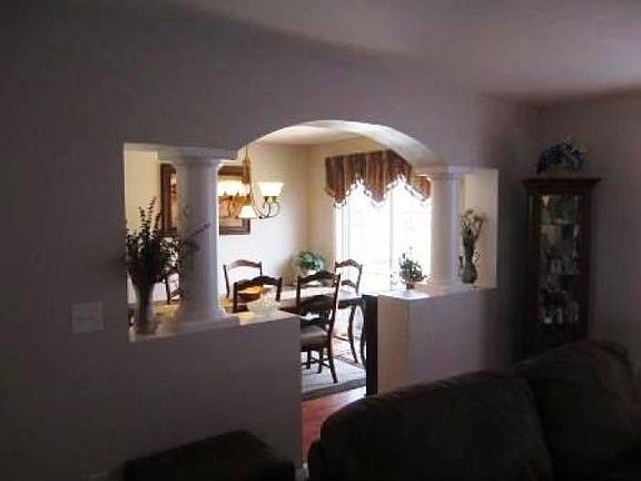 Great room to dining room