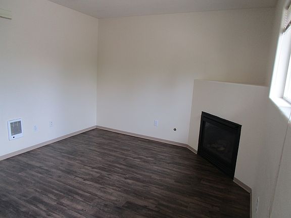 2nd image of 793 Brent Dr #5