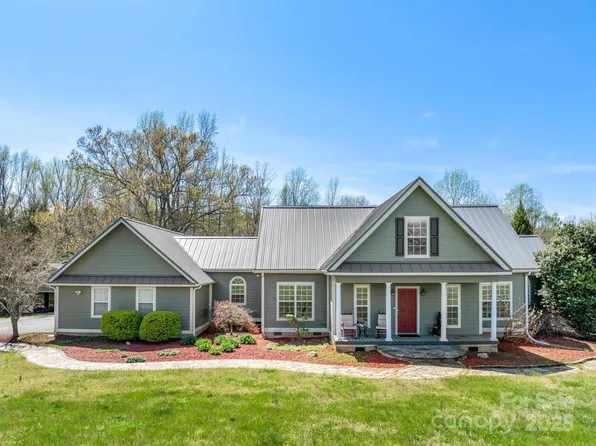 132 Green Meadows Ln, Columbus, NC 28722