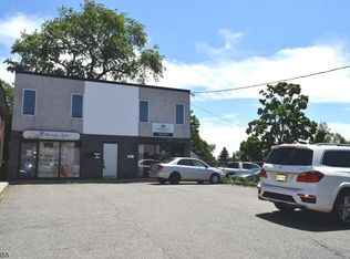 108-112 N Beverwyck Rd, Lake Hiawatha, NJ 07034