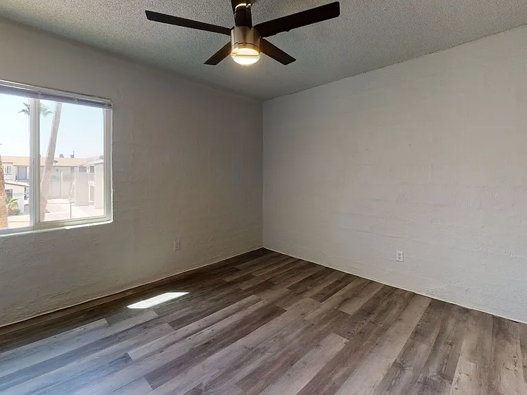 Golden Key Apartments — Photo 29