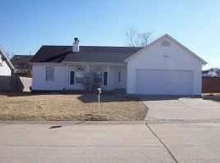 4 Cochise Ct, O'Fallon, MO 63366