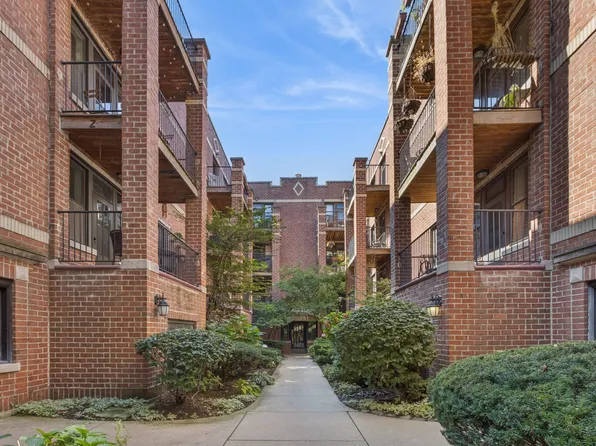 2106 N Seminary Ave APT 3, Chicago, IL 60614